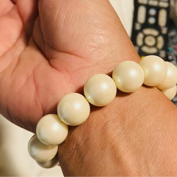 Kate Spade All Wrapped Up in Pearls Bracelet Cream Multi Gold - Picture 4 of 6